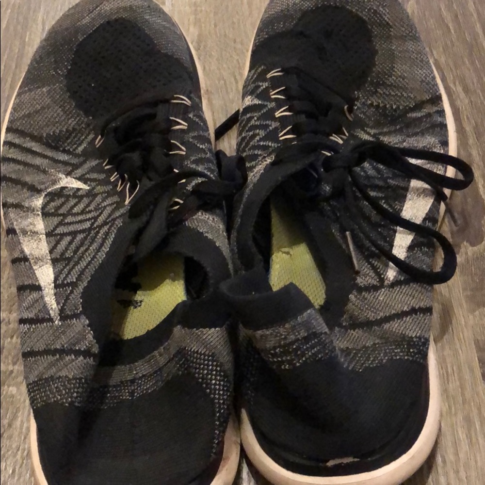Nike - Picture 2 of 2